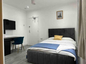 Inviting 2-Bed Apartment in Ilford, Ilford